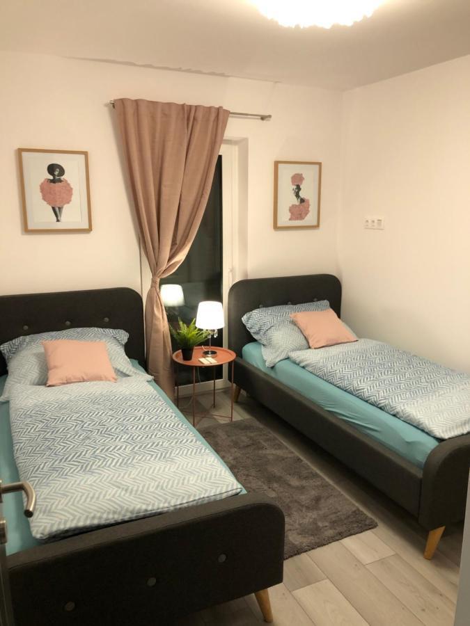 Apartamento Szeged Gyoengye Delux Exterior foto