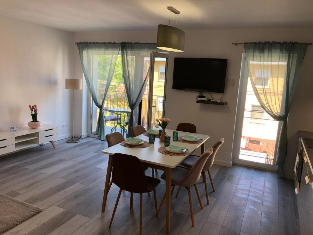 Apartamento Szeged Gyoengye Delux Exterior foto